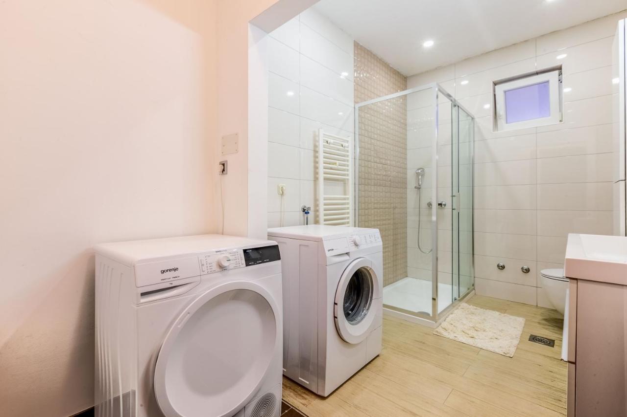 Rs Two Bedroom Apartment Sukošan Kültér fotó