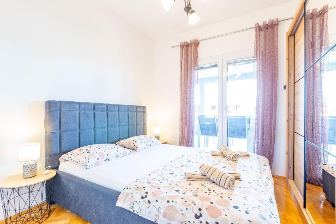 Rs Two Bedroom Apartment Sukošan Kültér fotó