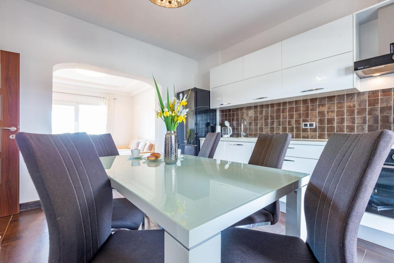 Rs Two Bedroom Apartment Sukošan Kültér fotó