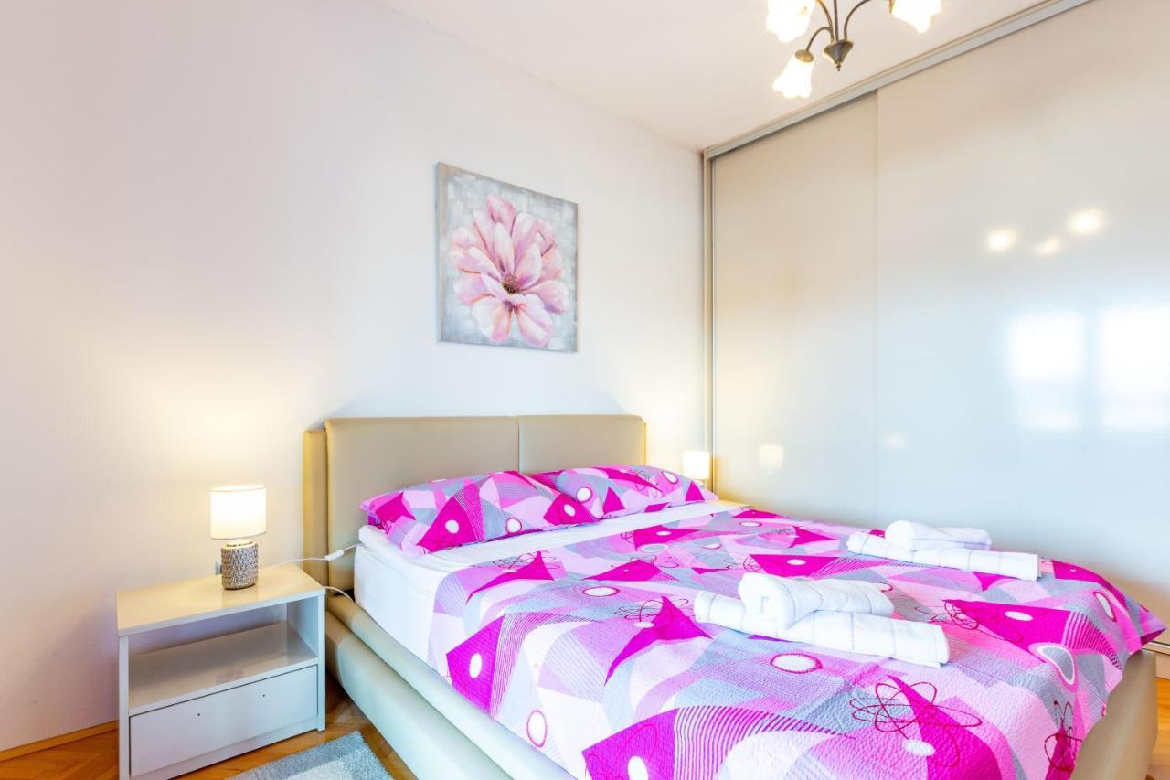 Rs Two Bedroom Apartment Sukošan Kültér fotó