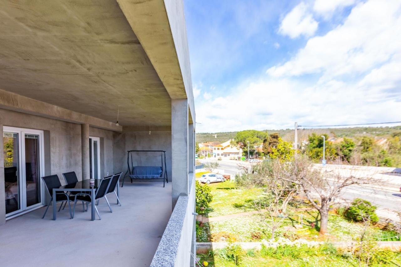 Rs Two Bedroom Apartment Sukošan Kültér fotó