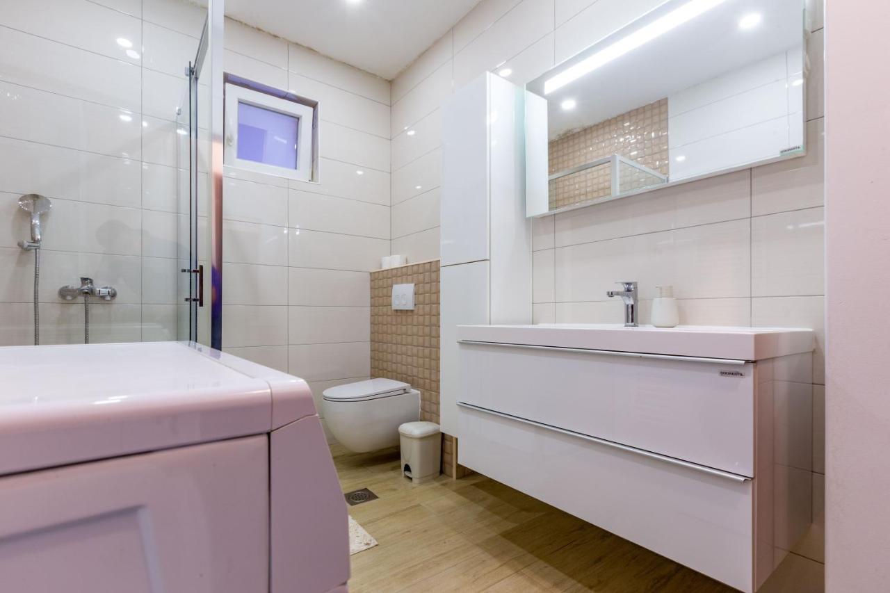 Rs Two Bedroom Apartment Sukošan Kültér fotó
